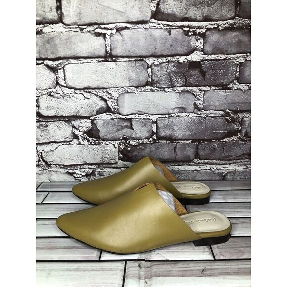 Antonio Miguel Mango Green Leather Center Cut Mules Flats Women Sz 5M US/35EU - Picture 9 of 16